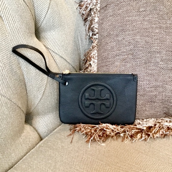 tory burch perry wristlet